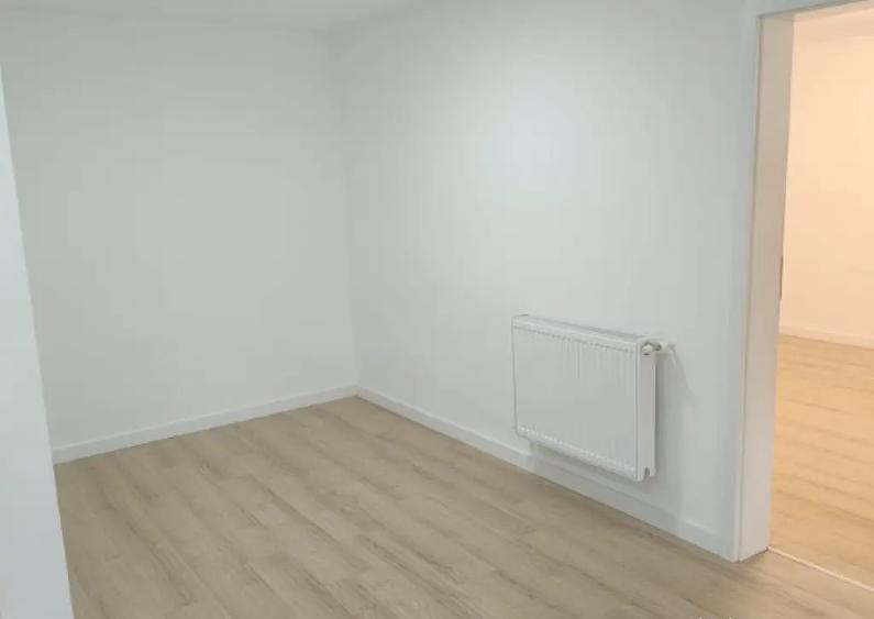 Apartament cu 2 camere nedecomandat în Independenței