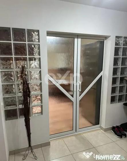 Apartament cu 3 camere decomandat în Anda