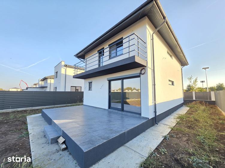 Casă cu 4 camere cu Teren 500 Mp în Central