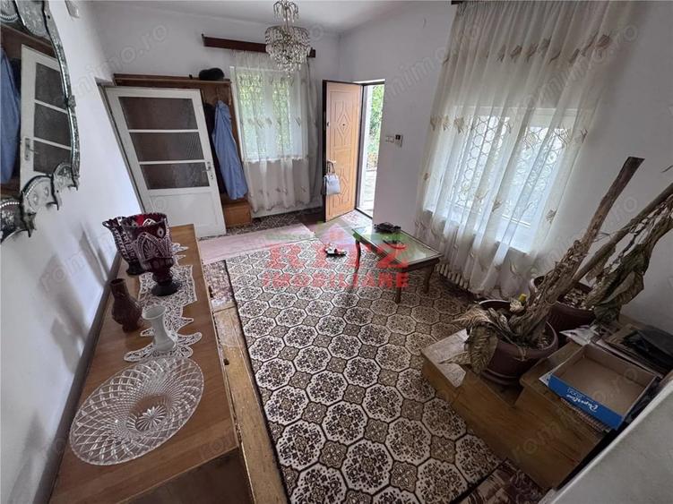 Casă cu 2 camere cu Teren 938 Mp în Sud