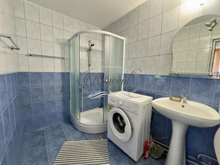 Apartament cu 3 camere semidecomandat, mobilat în Mărăști
