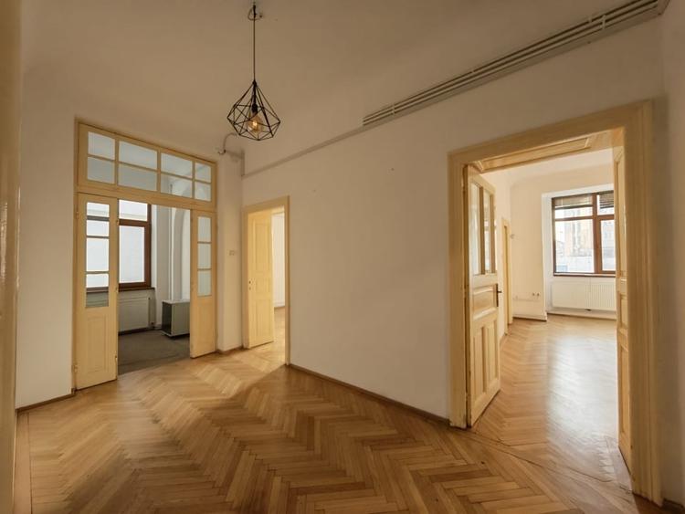 Apartament cu 4 camere decomandat, mobilat în Clucerului