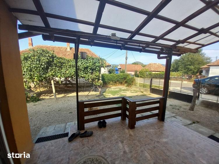 Casă cu 4 camere cu Teren 300 Mp în Vasile Alecsandri