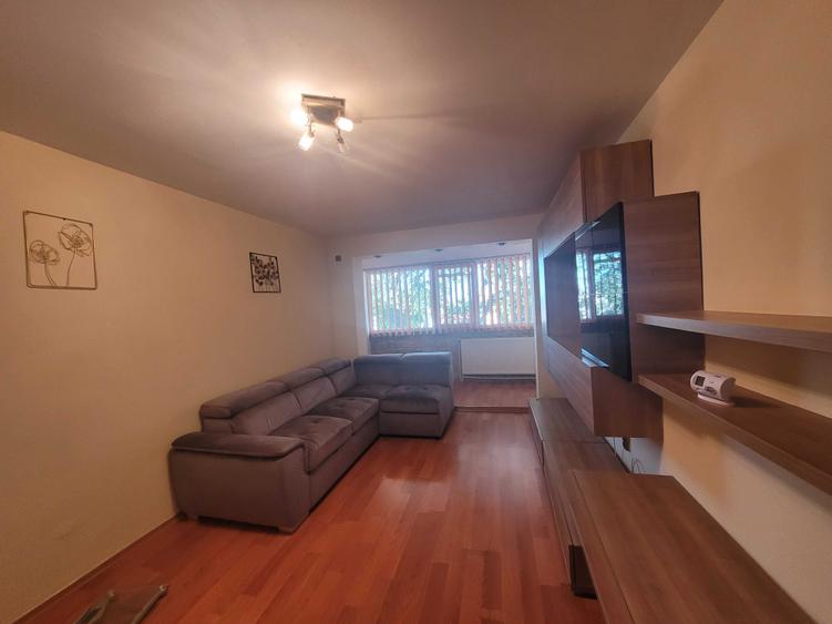 Inchiriez apartament doua camere - 2