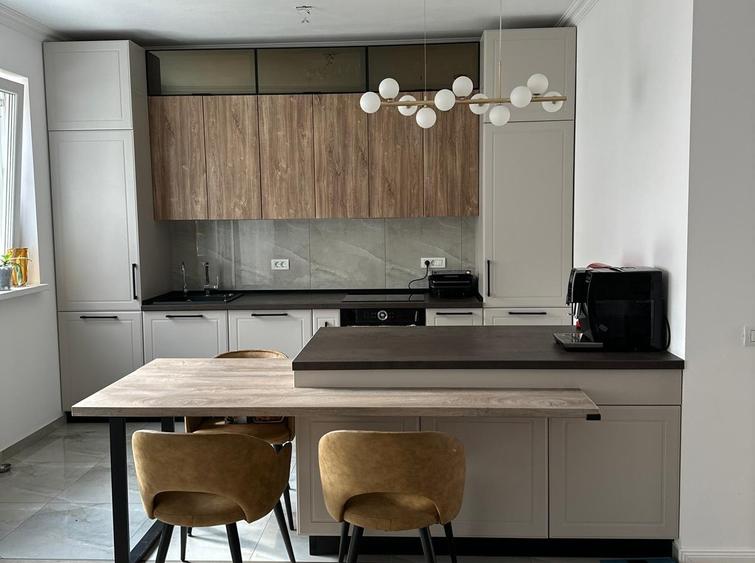 Duplex cu 5 camere cu Canalizare în Giroc