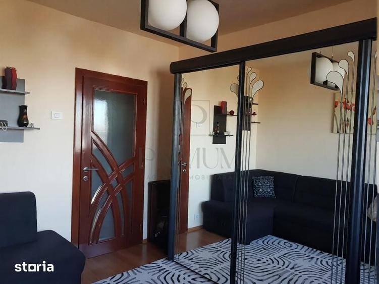 Apartament cu 3 camere decomandat în Tipografilor