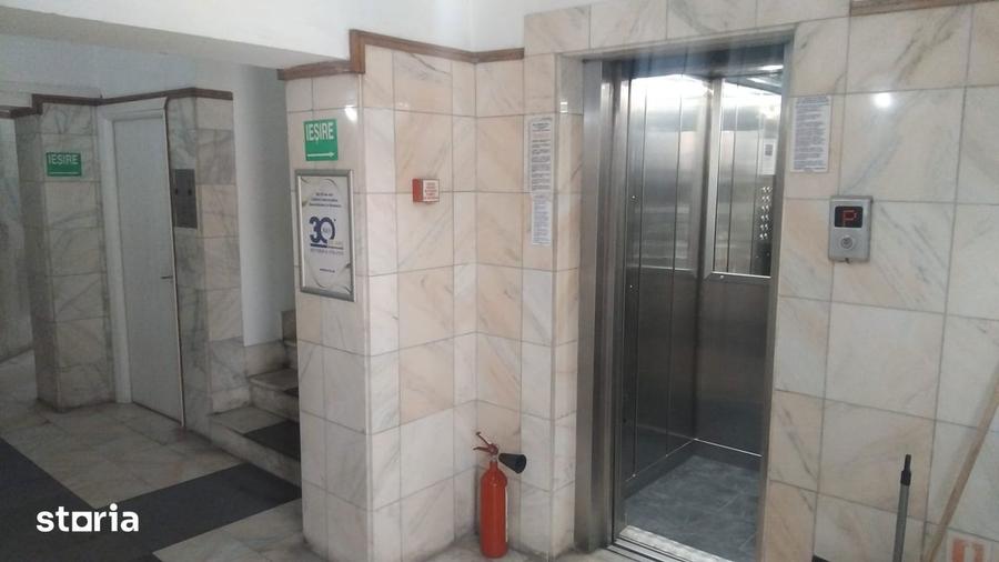 Spațiu comercial, de 75 mp, în Centrul Civic