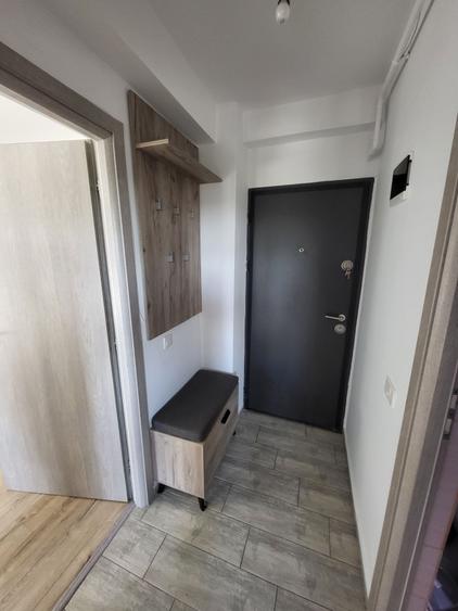 Garsonieră decomandată în Valea Adâncă
