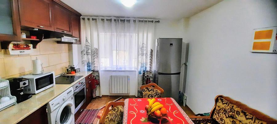 Apartament cu 2 camere decomandat în Coman