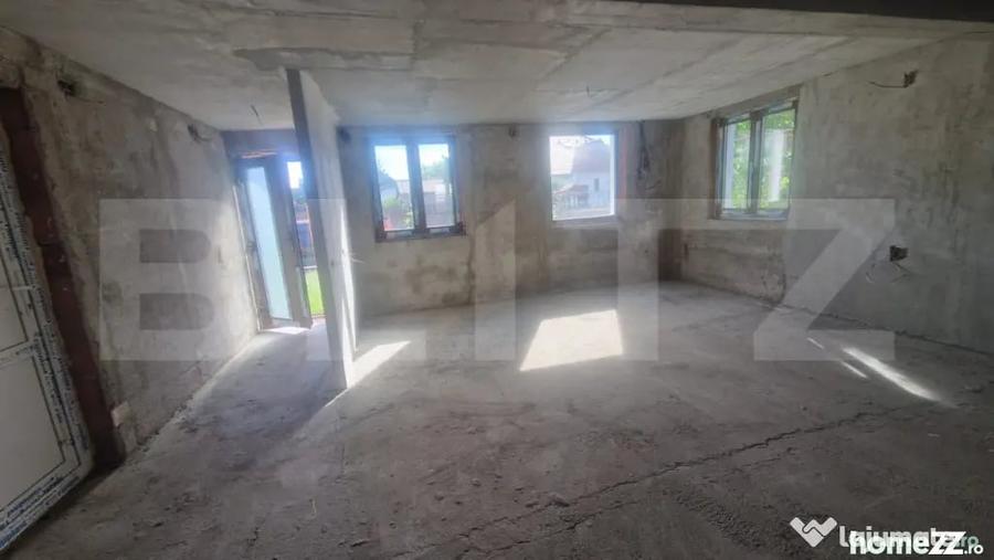 Casă cu 4 camere cu Teren 420 Mp în Stupini