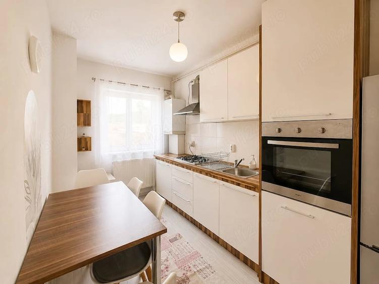 Apartament cu 3 camere decomandat în Florești