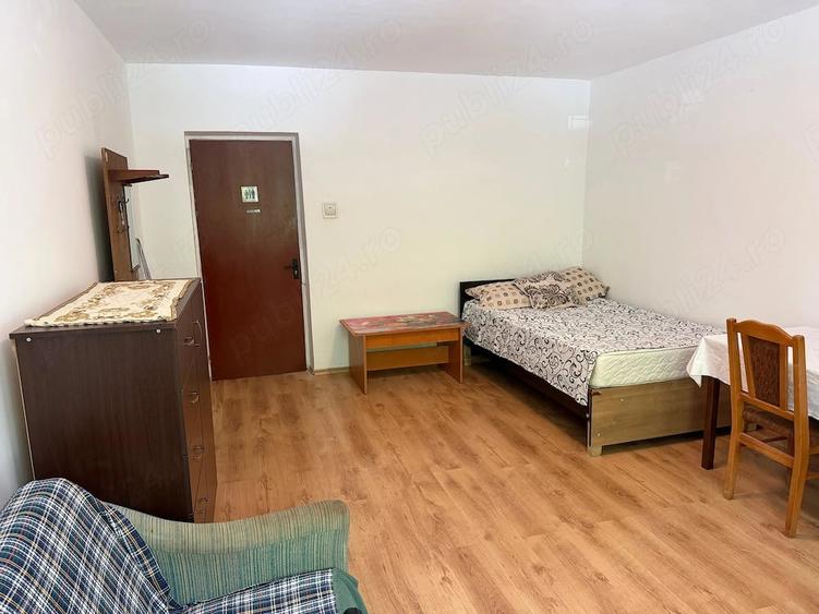 Garsonieră decomandată în Central
