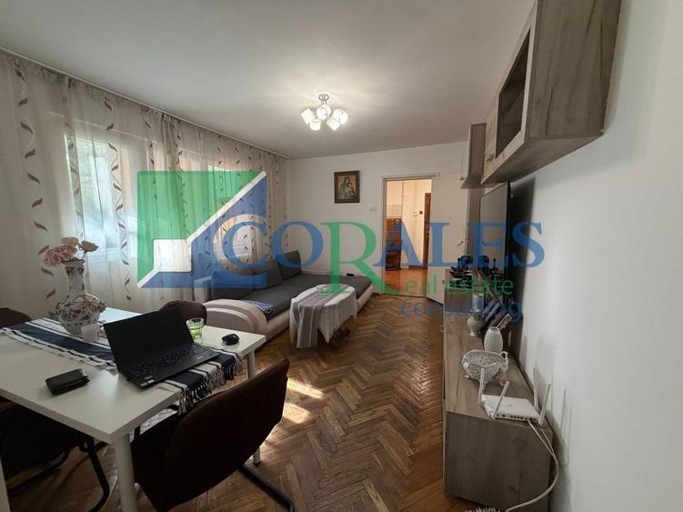 Apartament cu 3 camere decomandat, mobilat în Circumvalațiunii