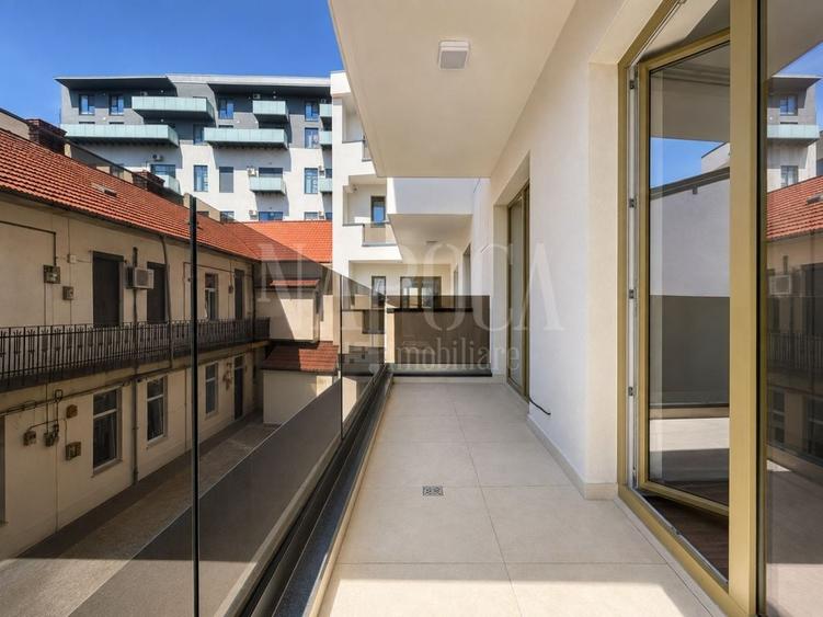 Apartament cu 3 camere semidecomandat în Central