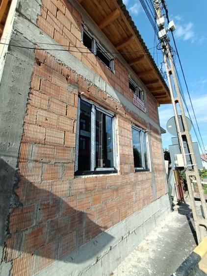 Casă cu 4 camere în Central