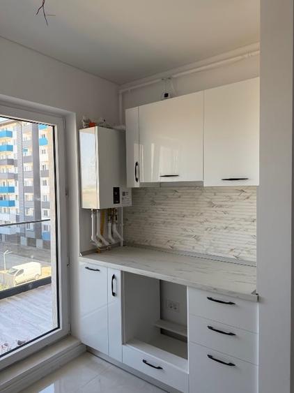 Apartament cu 2 camere semidecomandat, mobilat în Central