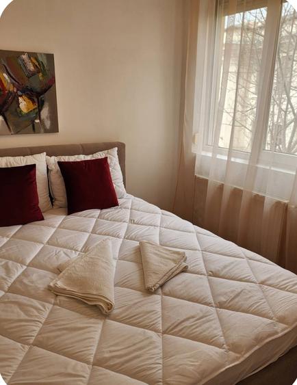 Apartament cu 2 camere decomandat în P-ța Universității