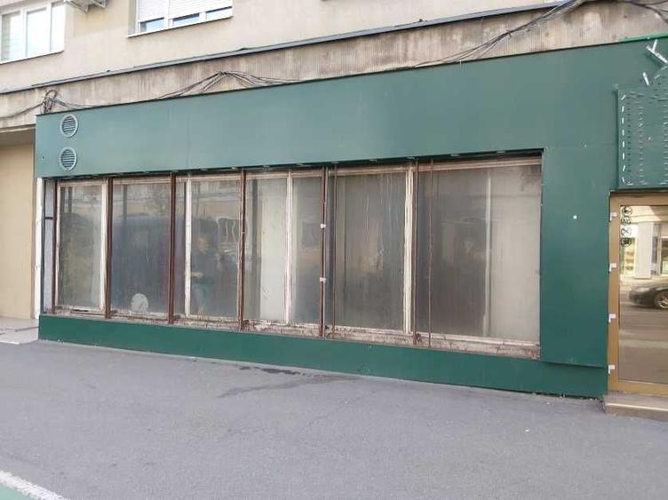 Spațiu comercial, de 120 mp, în Central