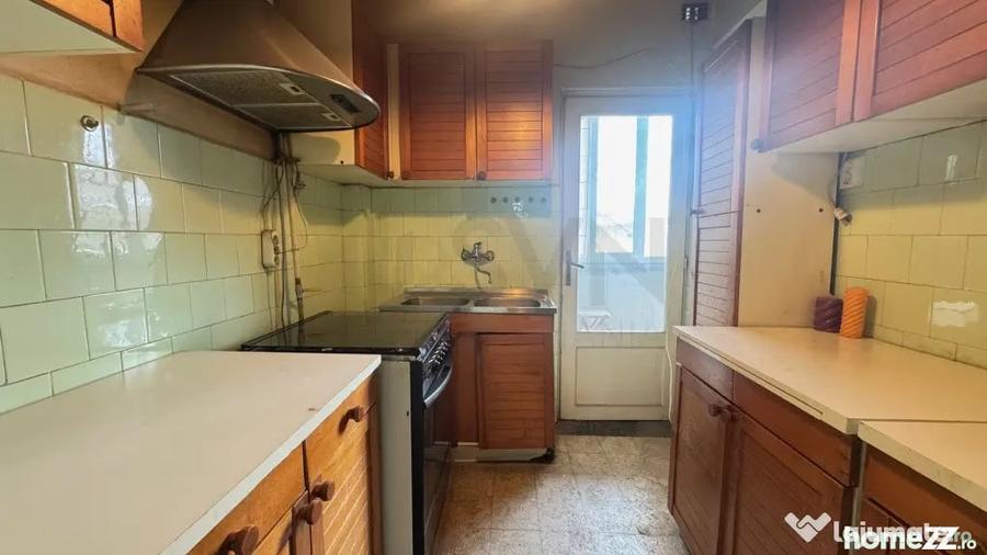 Apartament cu 3 camere decomandat în Dorobanți