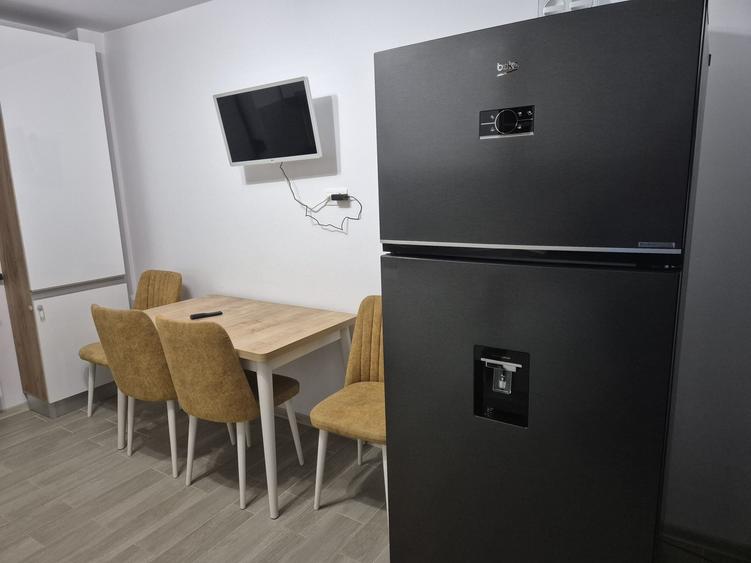 Apartament cu 3 camere decomandat în Geamăna