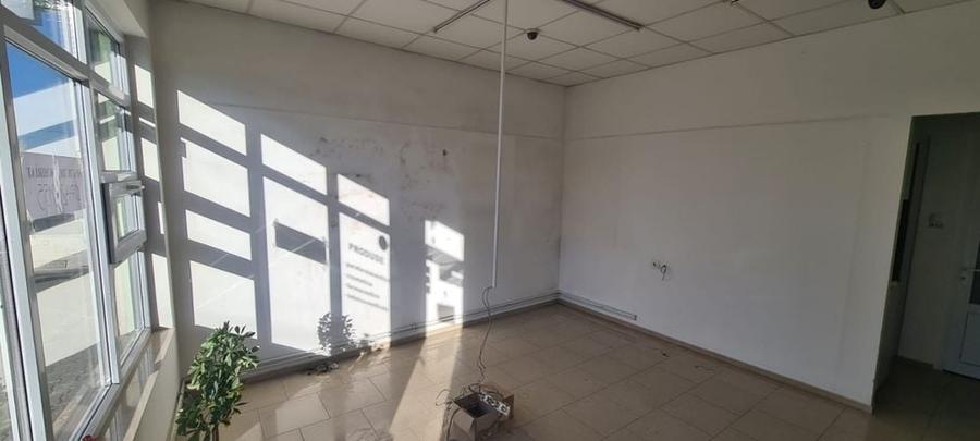 Spațiu comercial, de 50 mp, în Central