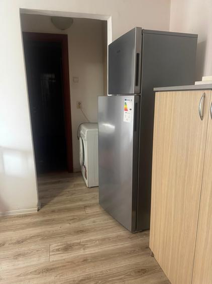 Apartament cu 2 camere decomandat în Rovine