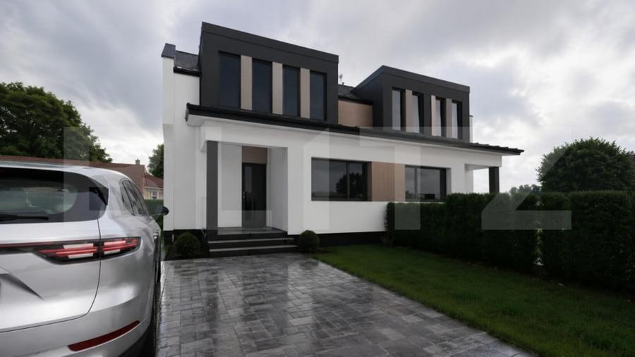 Casă cu 4 camere cu Teren 315 Mp în Livezeni