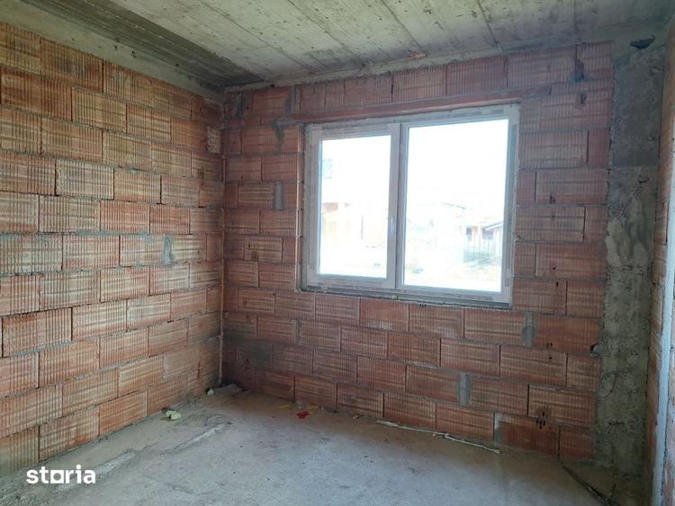Casă cu 5 camere cu Teren 507 Mp în Giarmata