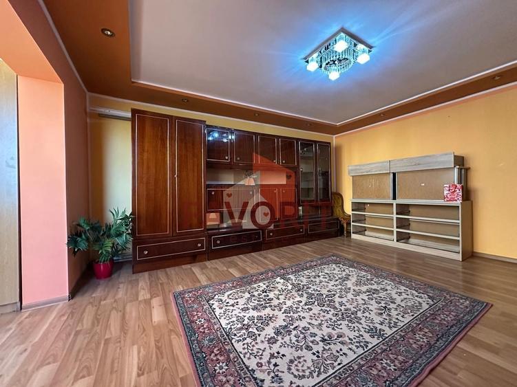 Apartament cu 3 camere decomandat, mobilat în Șagului