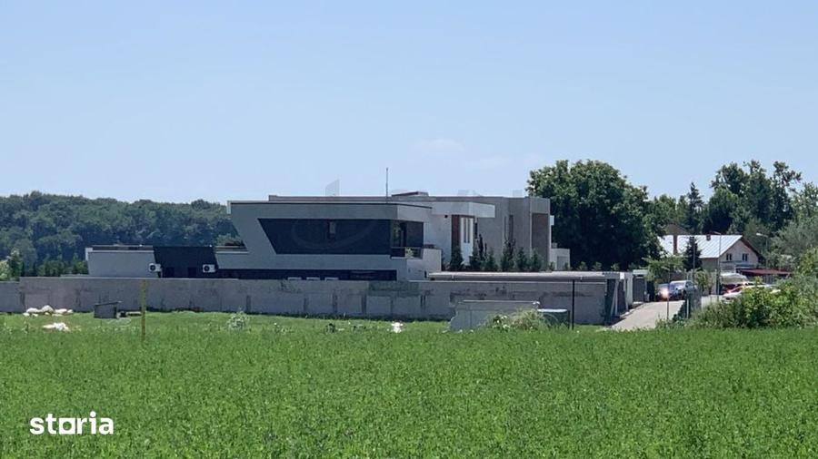 Teren de 3800 mp, în Gruiu