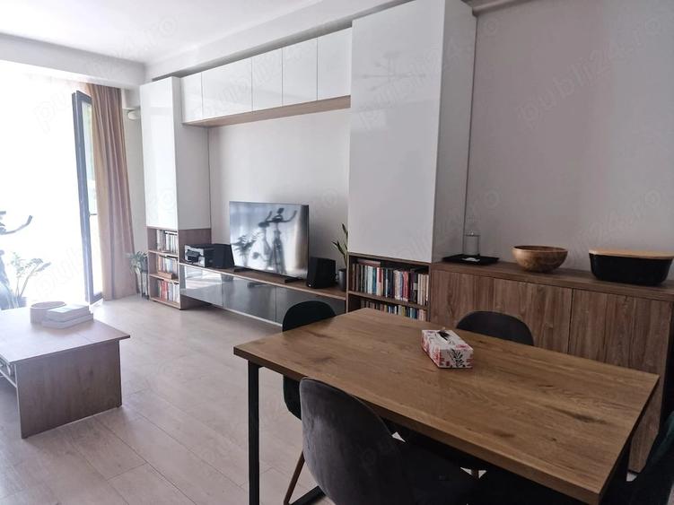 Proprietar! Vand apartament 2 camere - 60mp, 2 locuri de parcare - 1