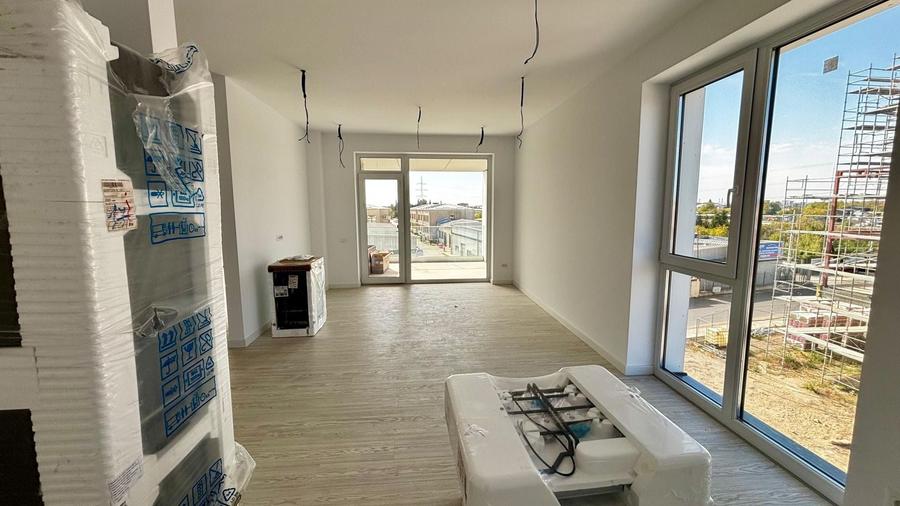 Apartament cu 2 camere semidecomandat, mobilat în Albert