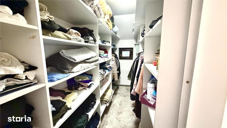Casă cu 5 camere cu Teren 1000 Mp în Aroneanu
