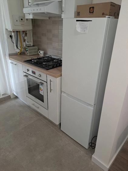 Apartament cu 2 camere semidecomandat în Berceni