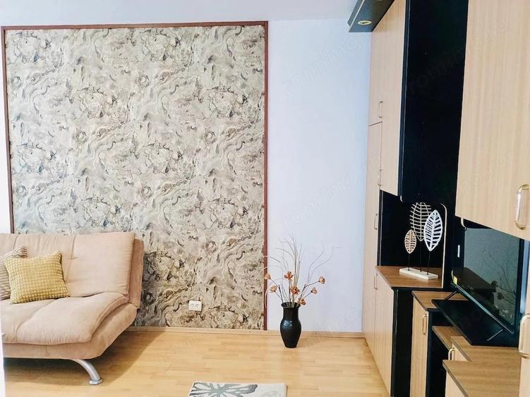 Apartament cu 2 camere decomandat în Eroii Revoluției