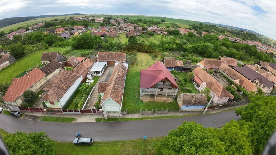 Casă individuală cu 6 camere cu Teren 1400 Mp în Blăjel
