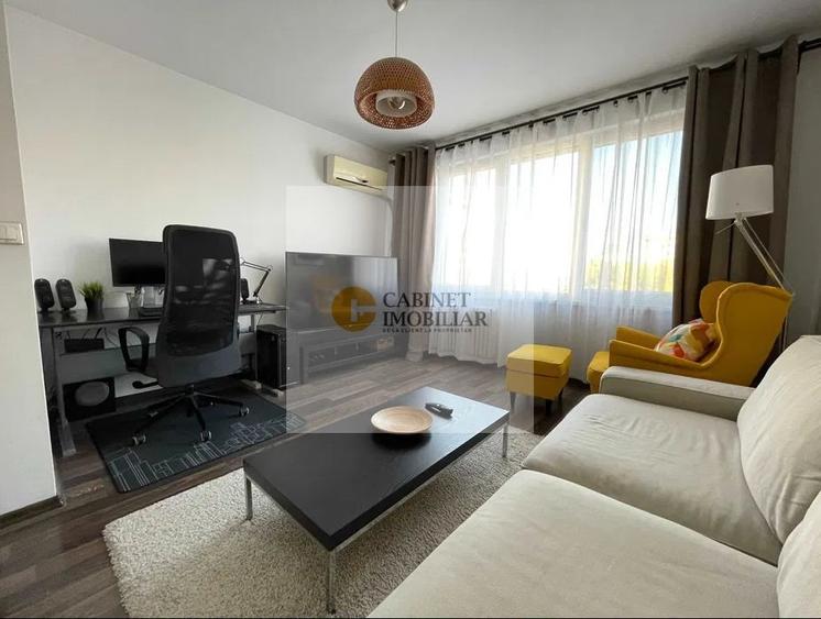 Apartament cu 2 camere decomandat, mobilat în Sala Palatului