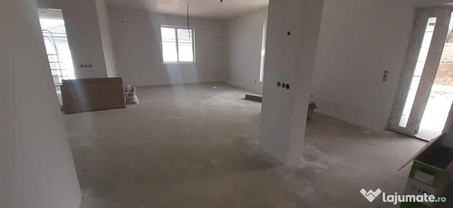 Casă cu 3 camere cu Teren 550 Mp în Satu Nou de Jos
