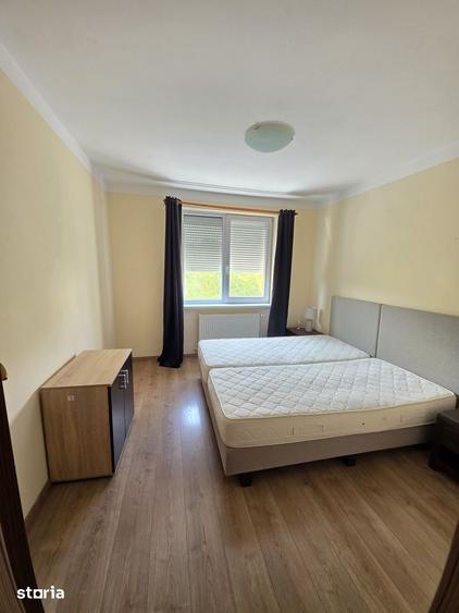 Apartament cu 3 camere în Cetate