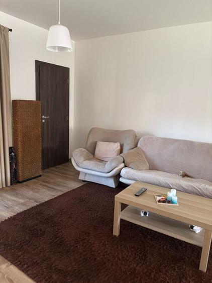 Apartament cu 3 camere decomandat, mobilat în Moșnița Nouă