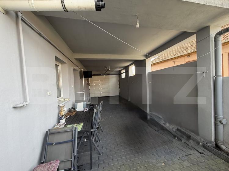 Casă individuală cu 5 camere cu Canalizare în Central