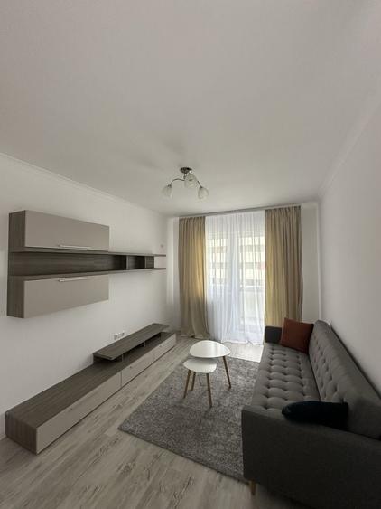 Apartament cu 2 camere semidecomandat în Roșu