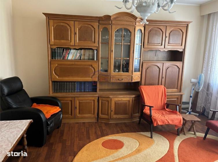Apartament cu 3 camere decomandat în Obcini