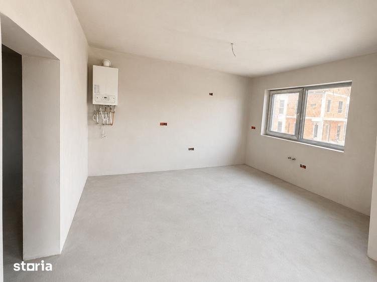 Casă cu 4 camere cu Teren 500 Mp în Chinteni