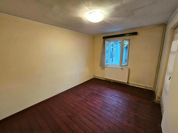 Casă cu 3 camere cu Teren 192 Mp în Rahova