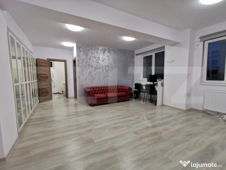 Apartament 2 camere ,loc de parcare + boxa , zona 9 mai - 4