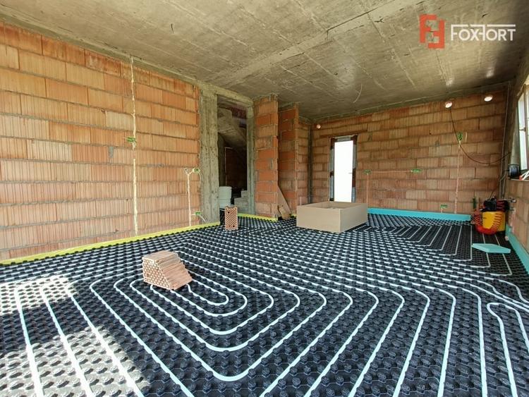 Casa individuala la rosu Zona Calea Urseni - ID V5300 - 2