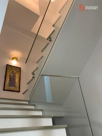 Duplex de vanzare cu 5 camere si 3 bai, zona Mehala - 4