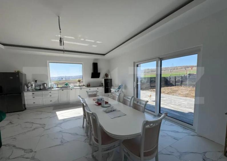 Casa individuala cu 4 camere, 255 mp utli, 700 mp teren, zon - 3