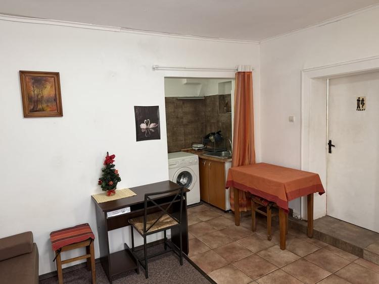 garsoniera la casa str.moldoveanu-milea acces separat - 3